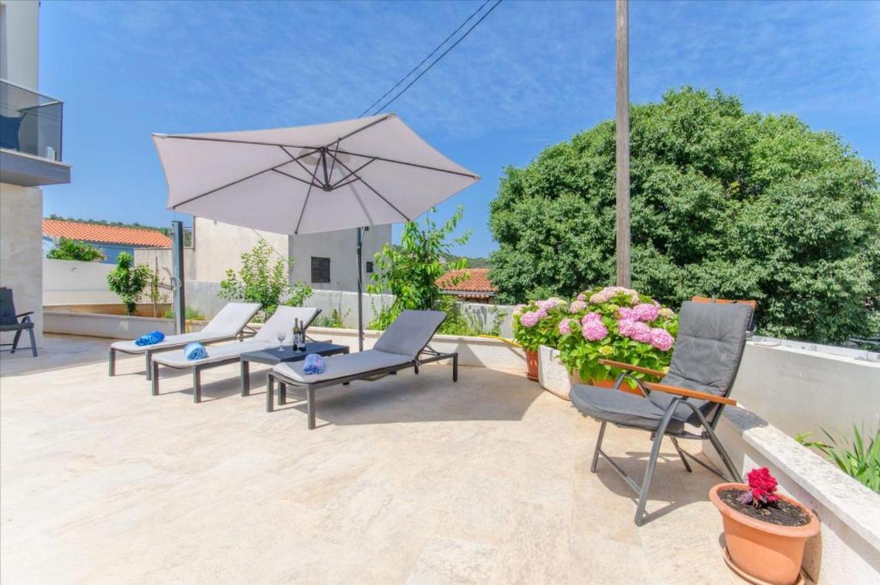 Villa La Veliki Drvenik Extérieur photo